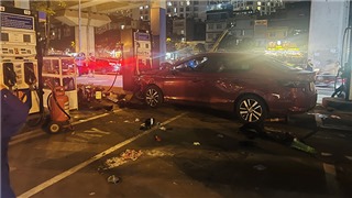  Hà Nội: Khởi tố vụ án, tạm giữ hình sự lái xe ô tô đâm vào cây xăng khiến 8 người bị thương 