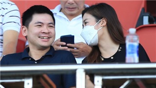  Hoa hậu Đỗ Mỹ Linh sóng đôi cùng Chủ tịch CLB Hà Nội ở Đà Nẵng 