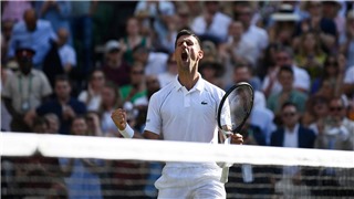 Djokovic vào chung kết Wimbledon, vượt qua kỷ lục của Federer 
