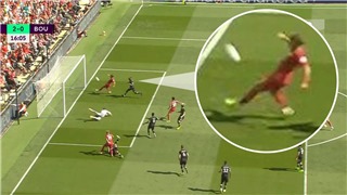  Salah bỏ lỡ không tưởng, bị chấm điểm thấp nhất trong chiến thắng 9-0 của Liverpool 
