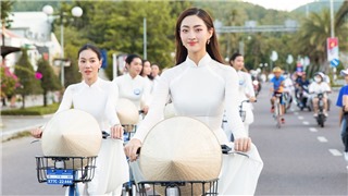  Ngắm dàn người đẹp Miss World mặc áo dài, đạp xe dọc thành phố biển 