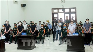  Vụ buôn lậu gần 200 triệu lít xăng: Làm rõ hành vi nhận hối lộ của các bị cáo 