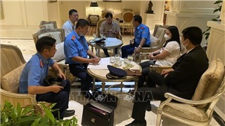  Xử phạt, yêu cầu lái xe taxi xin lỗi khách du lịch nước ngoài do thu tiền quá quy định 