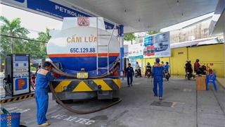 Giá xăng dầu hôm nay 5/9: Khả năng giảm 400 đồng/lít, dầu tăng sốc? 