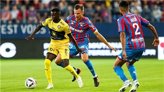  Caen 1-1 Pau: Quang Hải chỉ đá 11 phút, Pau xuất sắc cầm hòa đội đầu bảng 