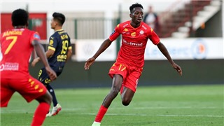  Quang Hải lại dự bị trong trận thua ngược của Pau FC 