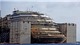 Sau khi 3 tầng của Concordia được nổi tr&#234;n mặt nước, c&#225;c quan chức m&#244;i trường Italy đ&#227; kiểm tra lỗi r&#242; rỉ trước khi “đưa tang Titanic Italy”.
