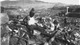 Bức ảnh chụp những bức tượng nằm trơ trọi tr&#234;n v&#249;ng đất bị san bằng ở Nagasaki ng&#224;y 24/9/1945. 